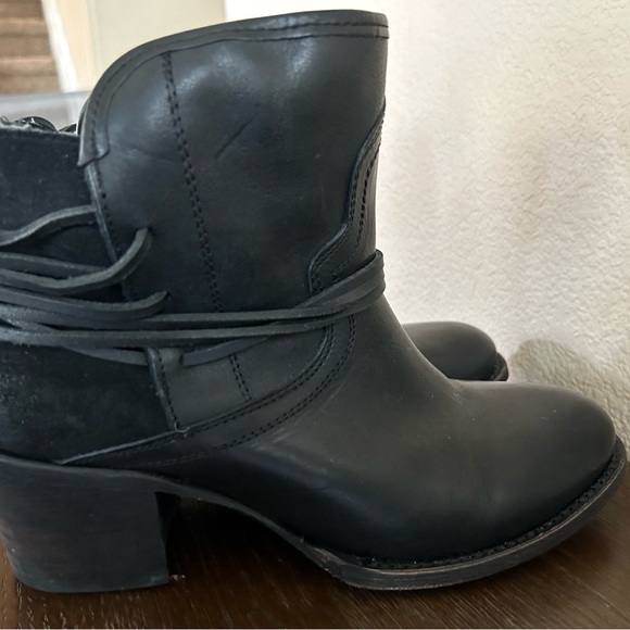 EUC Freebird short boot size 10 - Picture 2 of 6